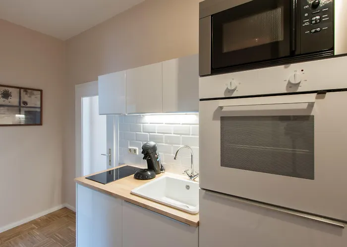 Limehome Hoyerswerdaerstrasse Апартаменты *