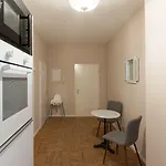 Limehome Hoyerswerdaerstrasse Daire *