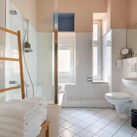 Daire Limehome Hoyerswerdaerstrasse *